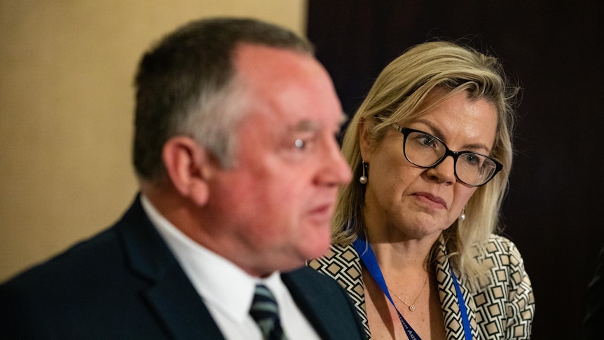 WA Liberal leader Libby Mettam sacks her deputy Steve Thomas over Brian Burke admissions